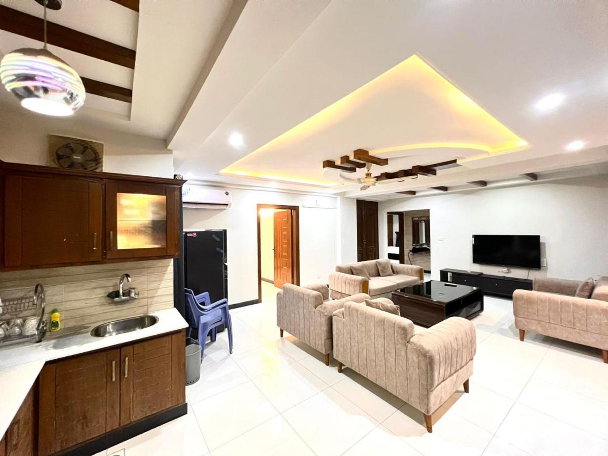 Luxury Apartment Rentals イスラマバード エクステリア 写真