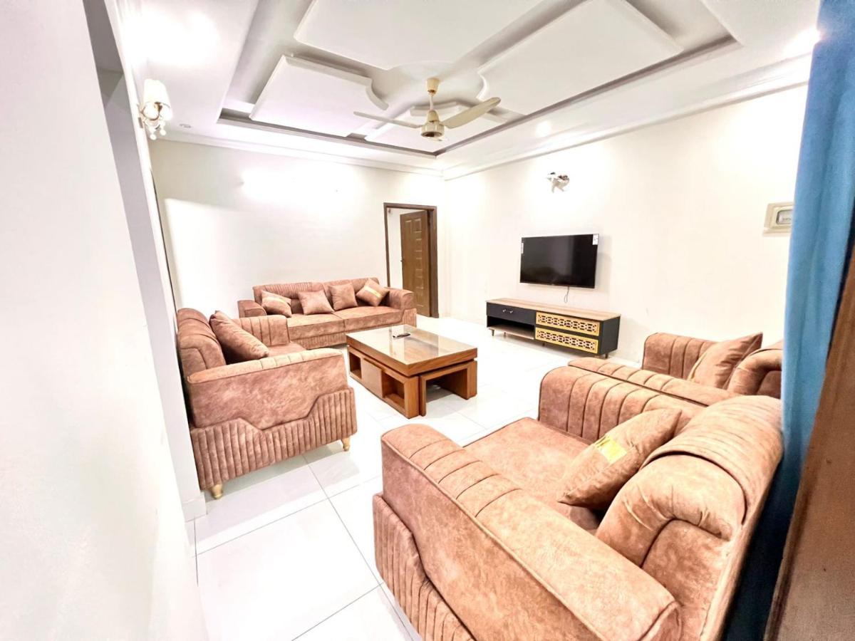 Luxury Apartment Rentals イスラマバード エクステリア 写真