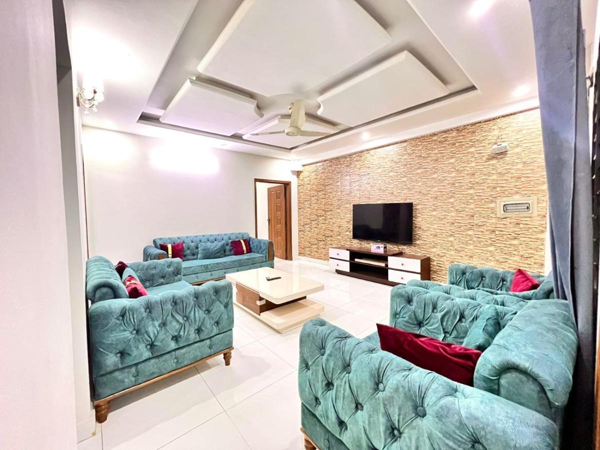 Luxury Apartment Rentals イスラマバード エクステリア 写真
