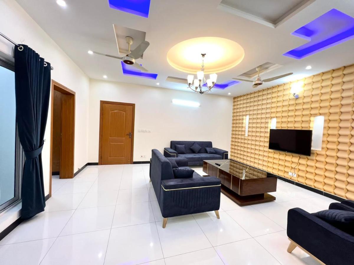 Luxury Apartment Rentals イスラマバード エクステリア 写真