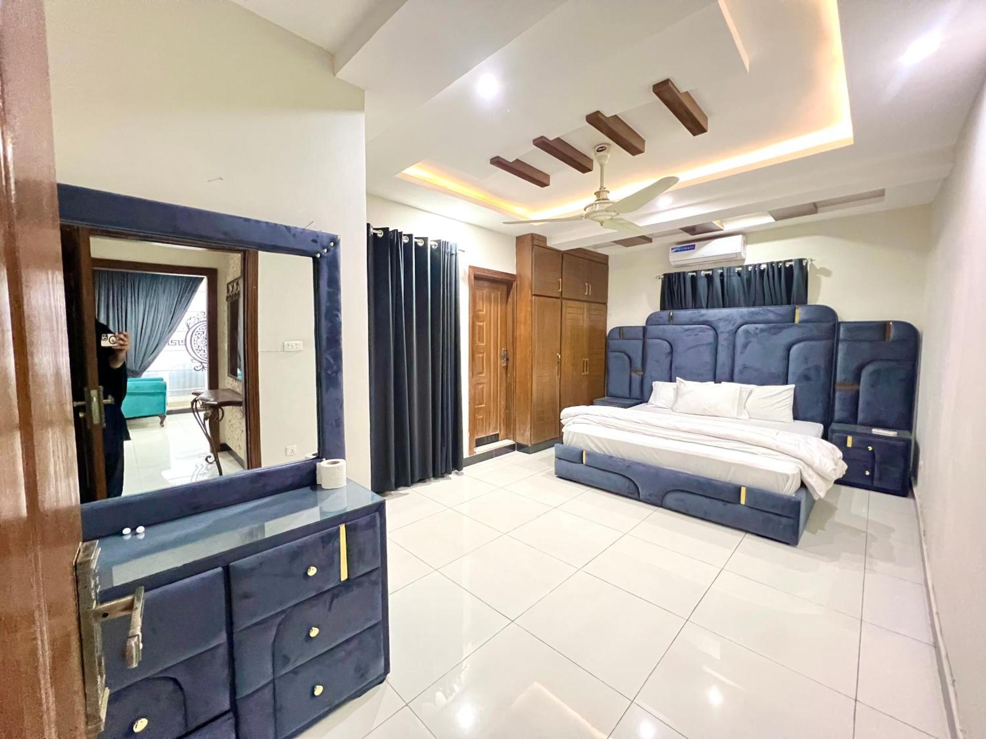 Luxury Apartment Rentals イスラマバード エクステリア 写真